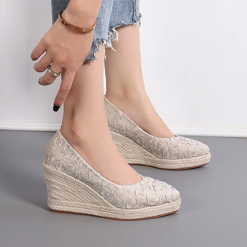 8cmヒール、サイズ34-42、通気性のある快適な花柄プリン - Espadrille Slip On のレビューと価格