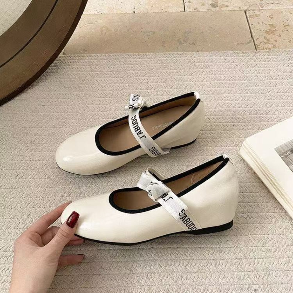 超ソフトバレエフラットシューズ レディース 2026年新作  - Espadrille Slip On のレビューと価格