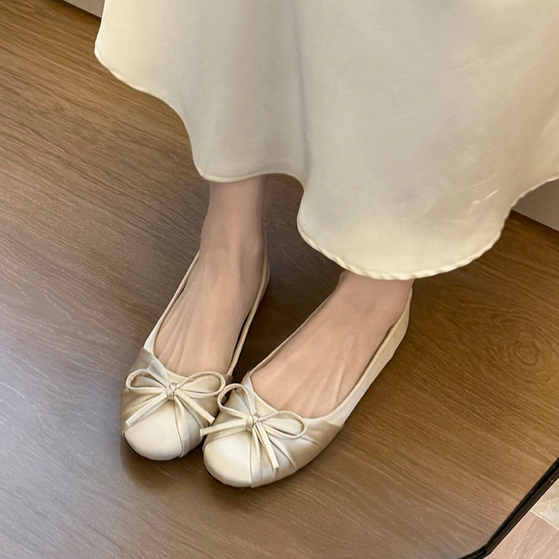2026年新作 蝶結び サテン シャロー シングルシューズ  - Espadrille Slip On のレビューと価格