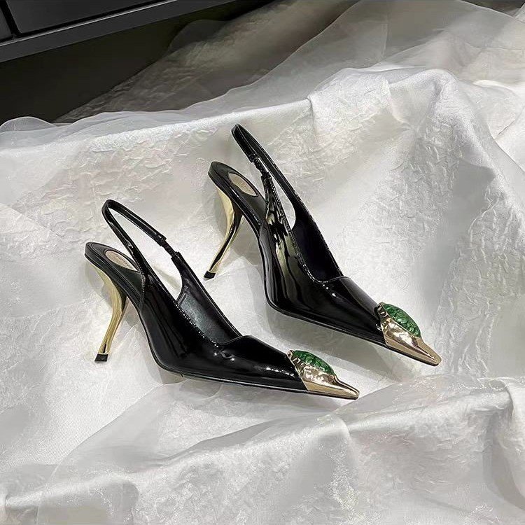 スタースタイル宝石メタルトゥパテントレザー女性パンプスファッ - Casual Sandal Leather のレビューと価格